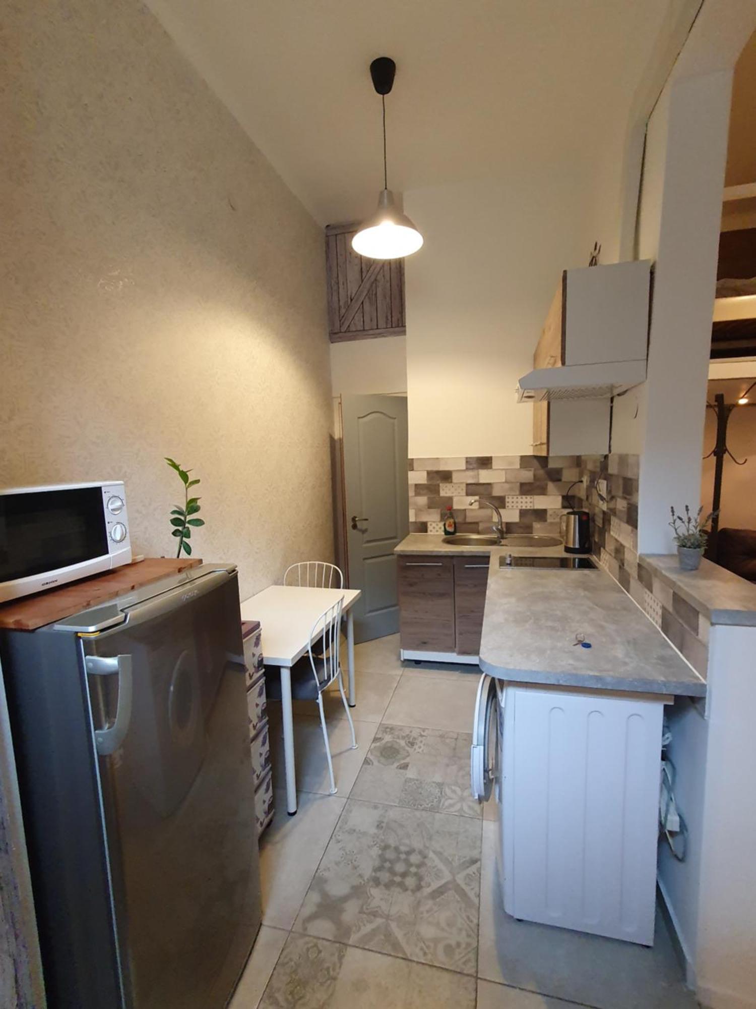 Cozy Studio With Air Condition Freshly Renovated Budapest Eksteriør bilde